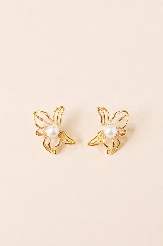 Pearl Flower Stud Earrings